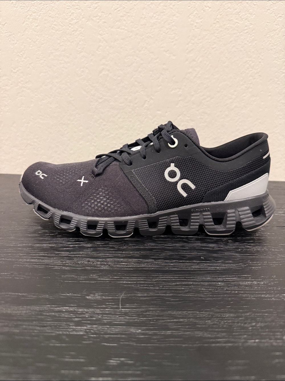 Women’s Size 8 On Running Cloud X 3 Black Running Shoes training Shoe walking